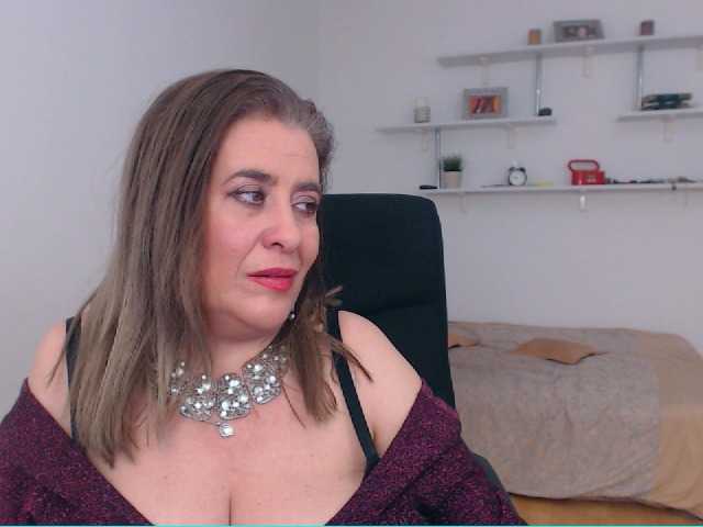 Fotoğraflar MarissaSerano Hi guys, here are the most gorgeous natural huge breasts waiting for you 50 tokens