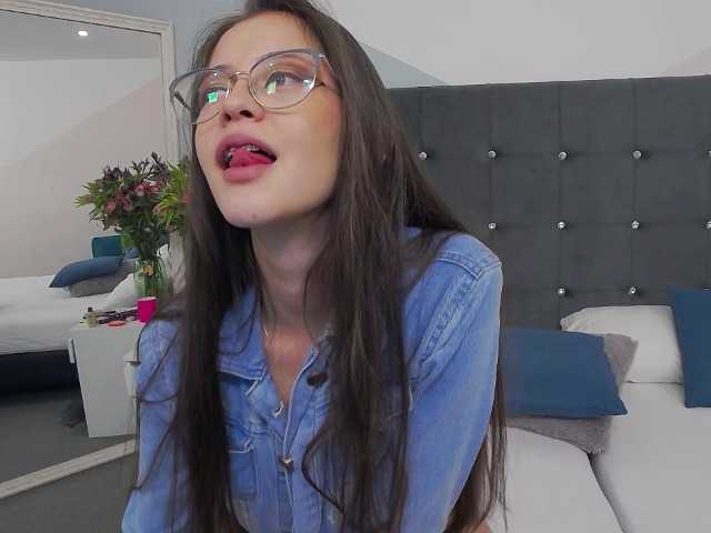 Yayın ekran görüntüleri MadieMoore