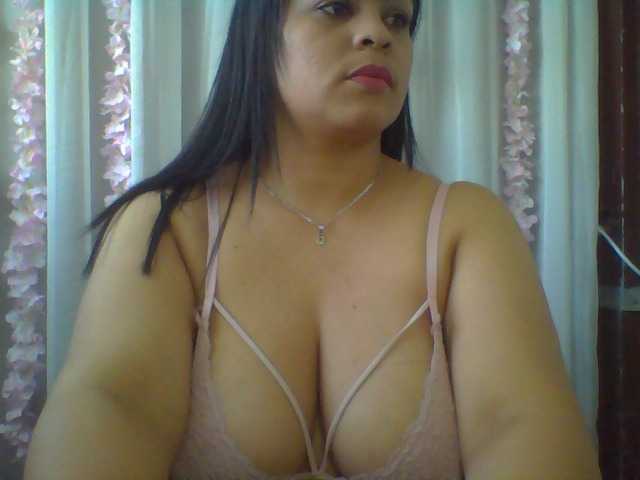 Fotoğraflar mafersmile #latina #bigboobs #bbw #mature #mistress