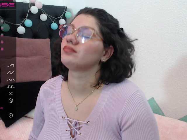 Fotoğraflar Angijackson_ @remain for make my week happyI really like to see you on camera and see how you enjoy it for me, I want to see how your cum comes out for meMake me feel like a queen and you will be my kingFav vibs 44, 88 and 111 Make me squirt rigth now for 654 tkn