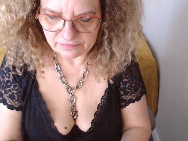 Fotoğraflar maggiemilff68 #mistress #mommy #roleplay #squirt #cei #joi #sph - PM 40 tok - every flash 50 tok - masturbate and multisquirt 450- one tip