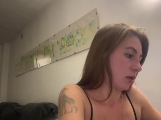 Erotik görüntülü sohbet MaggieModest