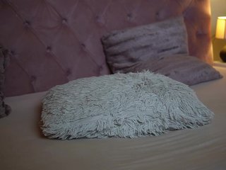 Erotik görüntülü sohbet MaiaMini