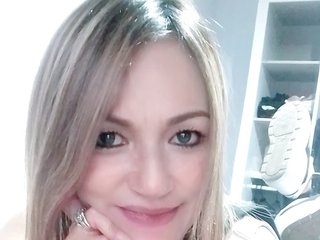 Erotik görüntülü sohbet MaitheMilf