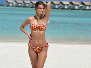 Erotik görüntülü sohbet MajaTheBee