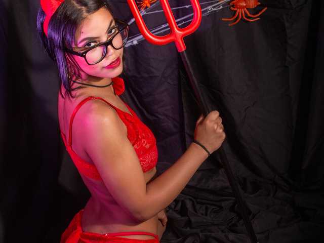 Profilin fotoğrafı Malia-Brown1