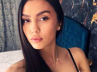 Erotik görüntülü sohbet MalinaMaze