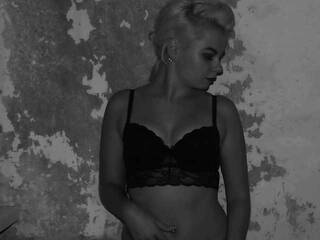 Erotik görüntülü sohbet malinka18