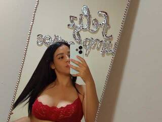 Erotik görüntülü sohbet Melody-Nahomi