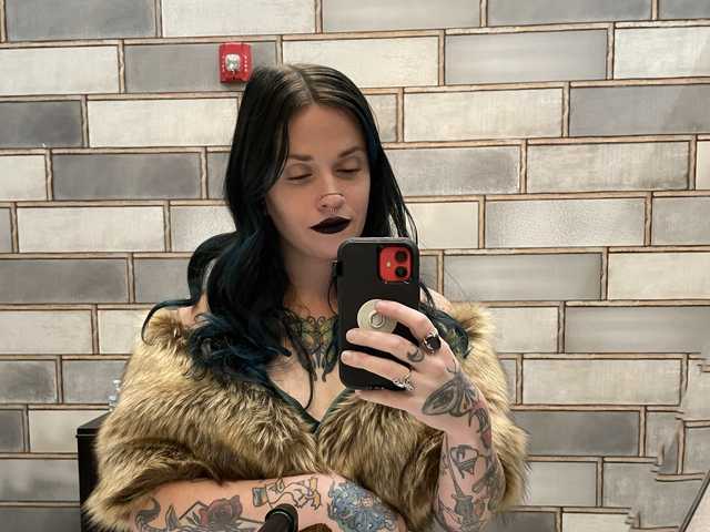 Profilin fotoğrafı MarcelineGoddess