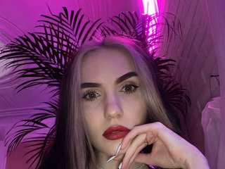 Erotik görüntülü sohbet Maria-shy-li