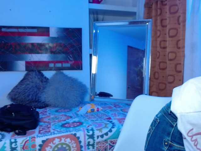 Fotoğraflar marianesantos Hello Guys Welcome To My Room Enjoy The Show And Complete My Goal Stripers: 20tk Full Naked: 120tk Fingers In Pussy: 150tk Show Ass + Show Pussy 200tk Cum, Squirt , Anal, Toys 800tk
