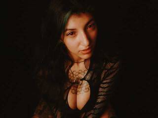 Erotik görüntülü sohbet Marllena