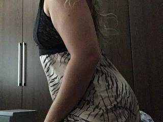 Erotik görüntülü sohbet Marryy