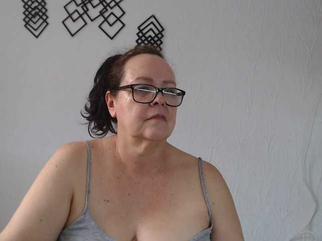 Fotoğraflar maturekarime Mature woman hairy and bbw,: tits 30, pussy 35, ass 25, all naked 100, masturbate and cum 120