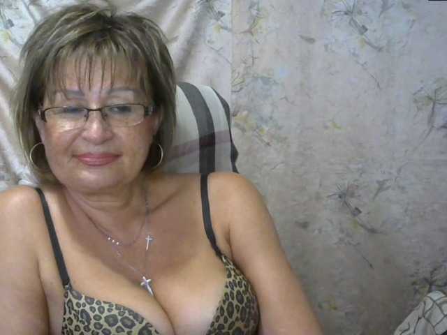 Fotoğraflar MatureLissa Who want to see mature pussy ? pls for @total English and German