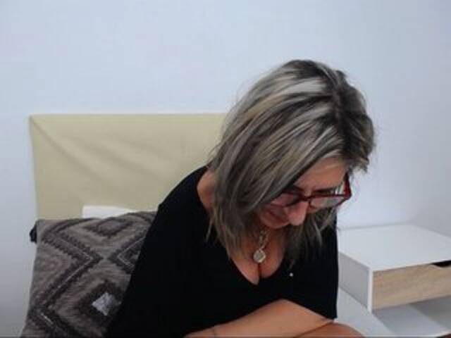 Yayın ekran görüntüleri MatureMerryxx