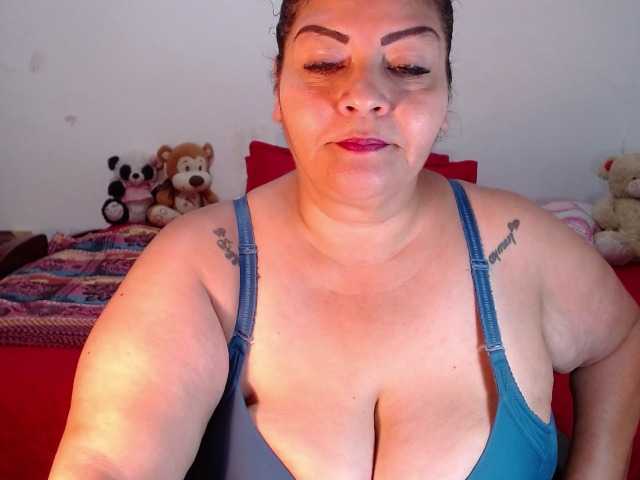 Fotoğraflar Maturextgreat #bbw #bigbelly #bigboobs #bigass #grandma #milf #gilf #latina @total 600 @sofar 600 @remain 0