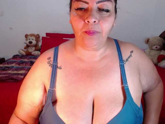 Fotoğraflar Maturextgreat #bbw #bigbelly #bigboobs #bigass #grandma #milf #gilf #latina @total 600 @sofar 600 @remain 0