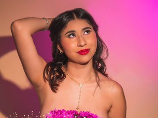 Erotik görüntülü sohbet MayaMoretti