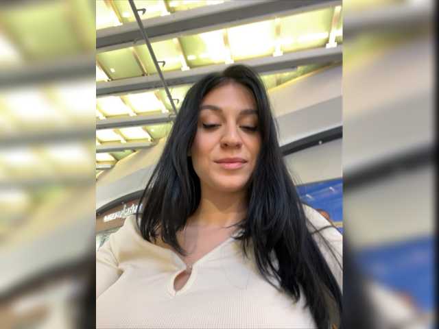 Yayın ekran görüntüleri _Meggi_