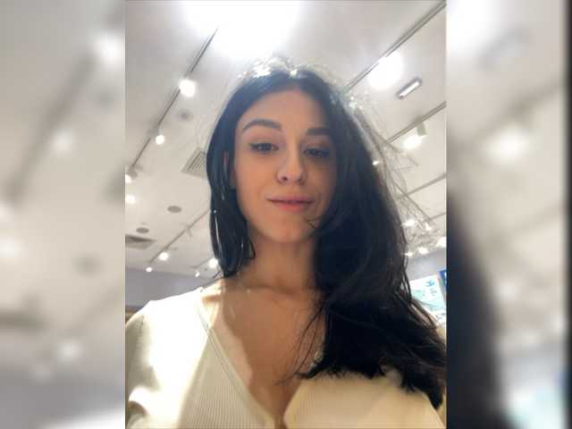 Yayın ekran görüntüleri _Meggi_