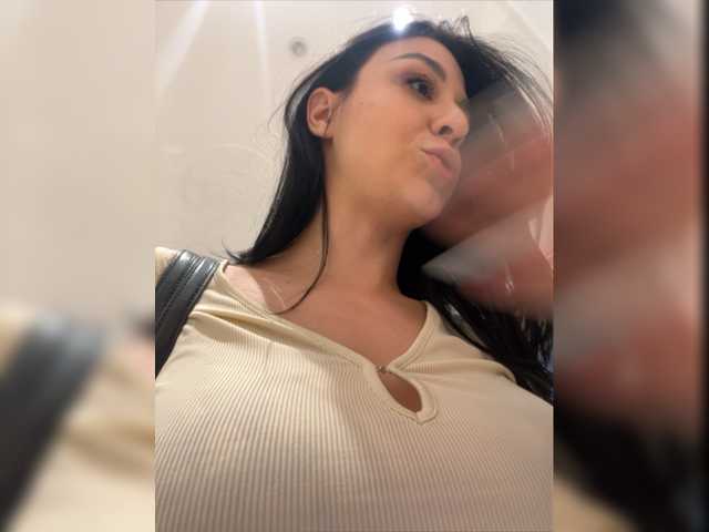 Yayın ekran görüntüleri _Meggi_