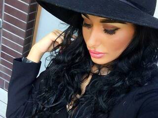 Erotik görüntülü sohbet meggiea