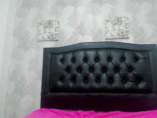 Erotik görüntülü sohbet MelanieJonsom