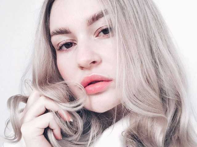 Profilin fotoğrafı FemdomJOI
