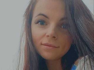 Erotik görüntülü sohbet MensonAlice