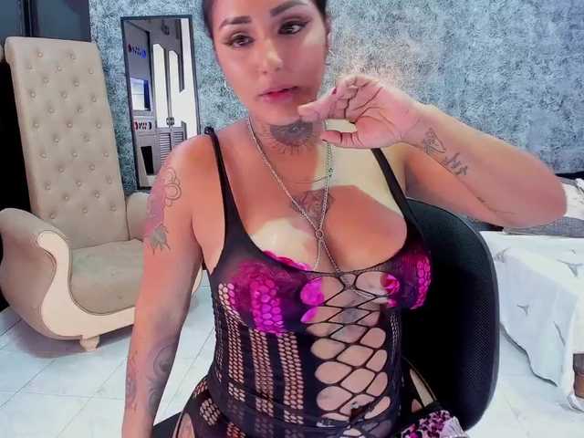 Fotoğraflar Meredith-rave My pussy wants eat that cock /1@PussyRide 2@AnalBead show // pvt on// personalize your videos// #sexy #bigboobs #bigass #latina #milf #squirt #lovense #colombia