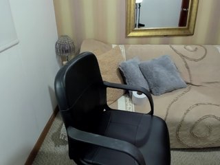 Erotik görüntülü sohbet MerryColin