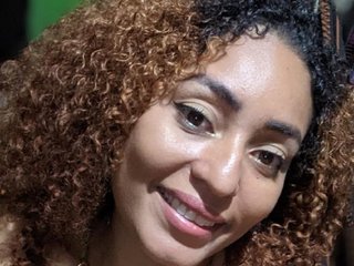 Erotik görüntülü sohbet MIA-CLARCK