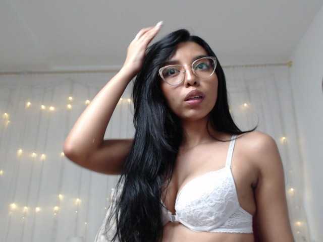 Fotoğraflar mia-fraga Hi, lets have a fun and dirty F R I D A Y ♥ Come to play with me, naked at 600 TKNS! #sexy #latin #New #curvs #colombian #young #naked #party #tits #pussy