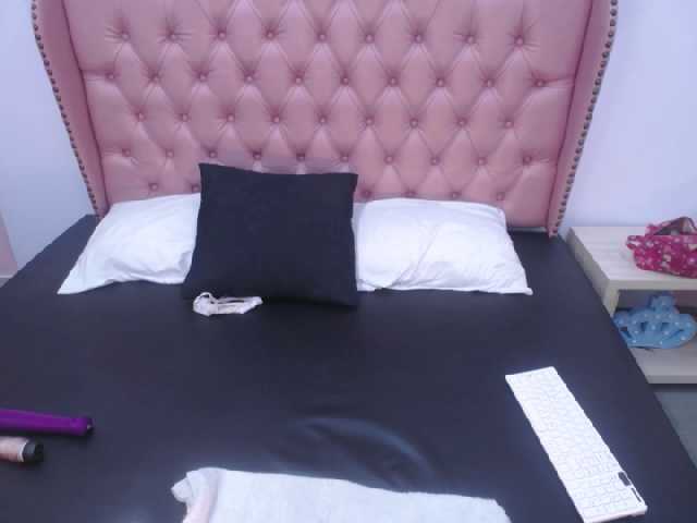 Yayın ekran görüntüleri Mia-simons