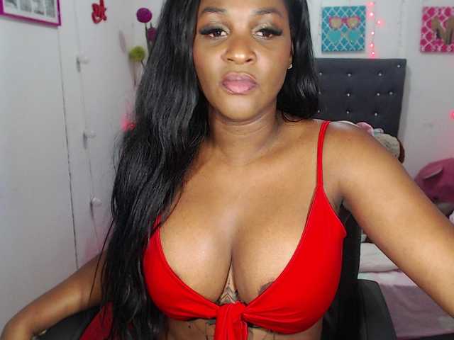 Fotoğraflar miagracee Welcome to my room everybody! i am a #beautiful #ebony #girl. #ready to make u #cum as much as you can on #pvt. #sexy #mature #colombian #latina #bigass #bigboobs #anal. My #lovense is #on! #CAM2CAM #CUMSHOW GOAL