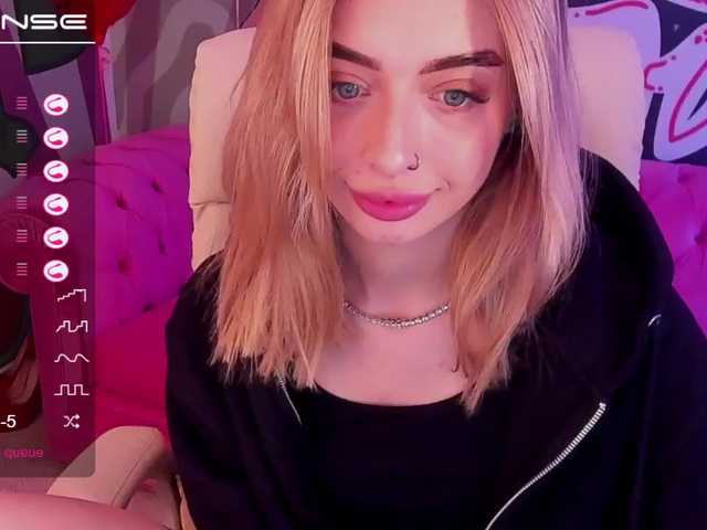 Yayın ekran görüntüleri MiaMeows