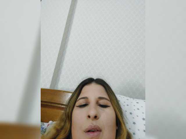 Yayın ekran görüntüleri FleurDAmour_