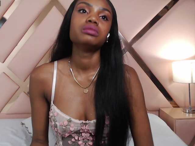 Yayın ekran görüntüleri MiaRoosse