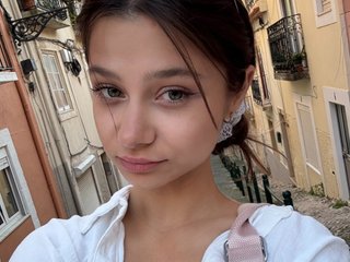 Erotik görüntülü sohbet MiaRouxie