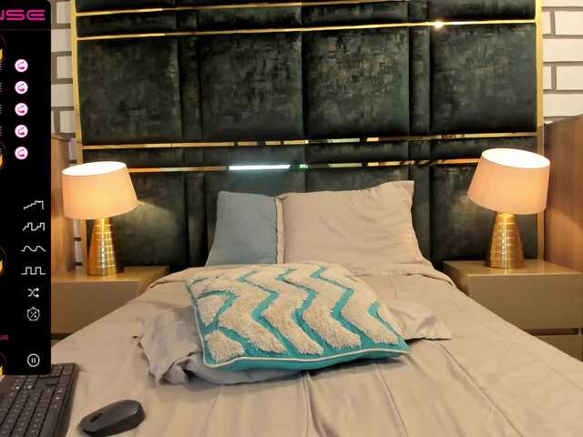 Yayın ekran görüntüleri MiiaJones