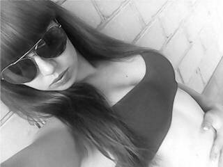 Erotik görüntülü sohbet mikijewel