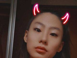 Erotik görüntülü sohbet MilenaMiller