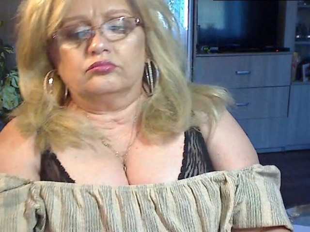 Fotoğraflar MilfKarla Hi boys, looking for a hot MILF on a wheelchair..? if you want to make me happy, come to me;)