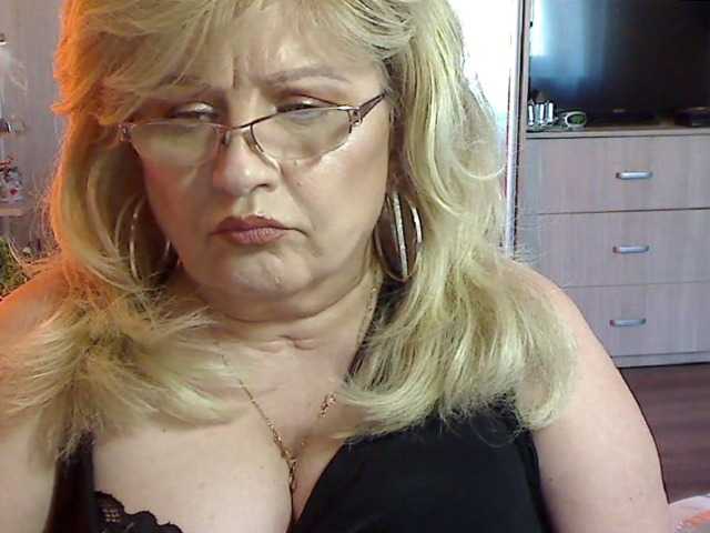 Fotoğraflar MilfKarla Hi boys, looking for a hot MILF on a wheelchair..?if you want to make me happy, come to me;)