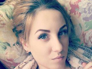 Erotik görüntülü sohbet MillaJames