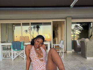 Erotik görüntülü sohbet Mimiea