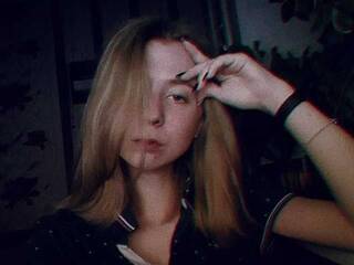 Erotik görüntülü sohbet Mindily