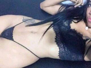 Erotik görüntülü sohbet mischarlote02